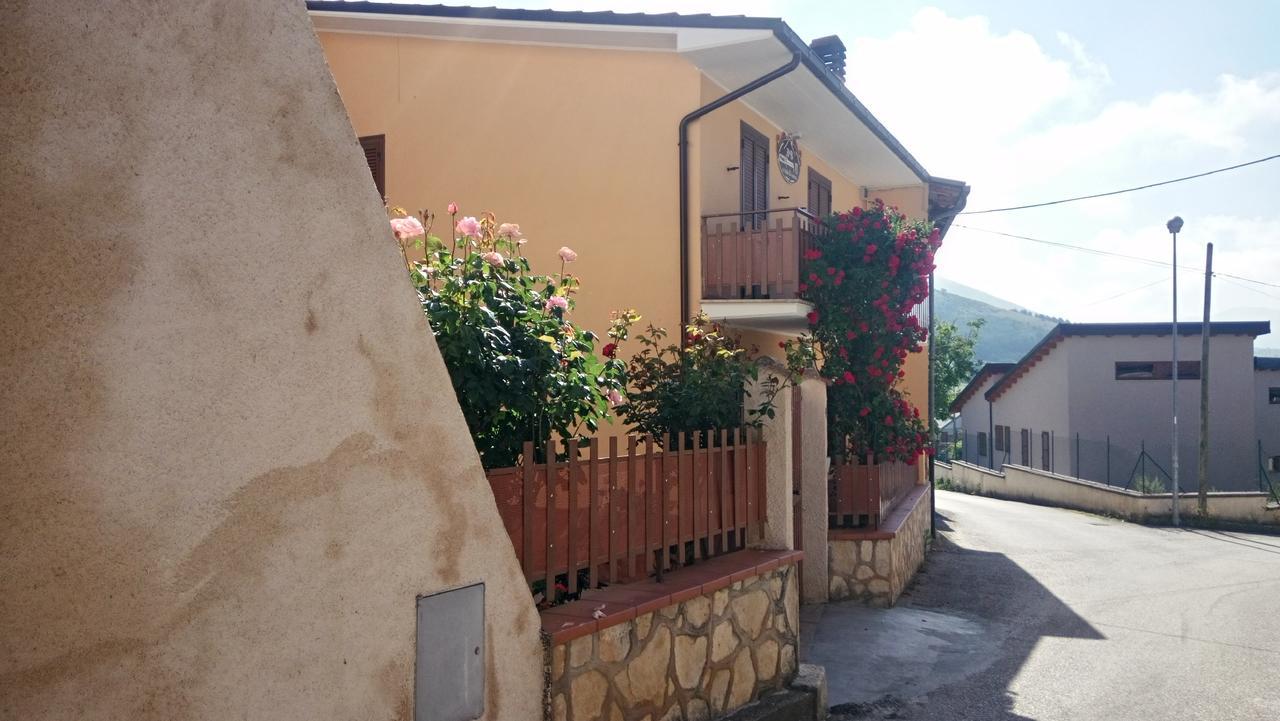 B&B A Casa Di Nonna Massa d'Albe Exterior foto