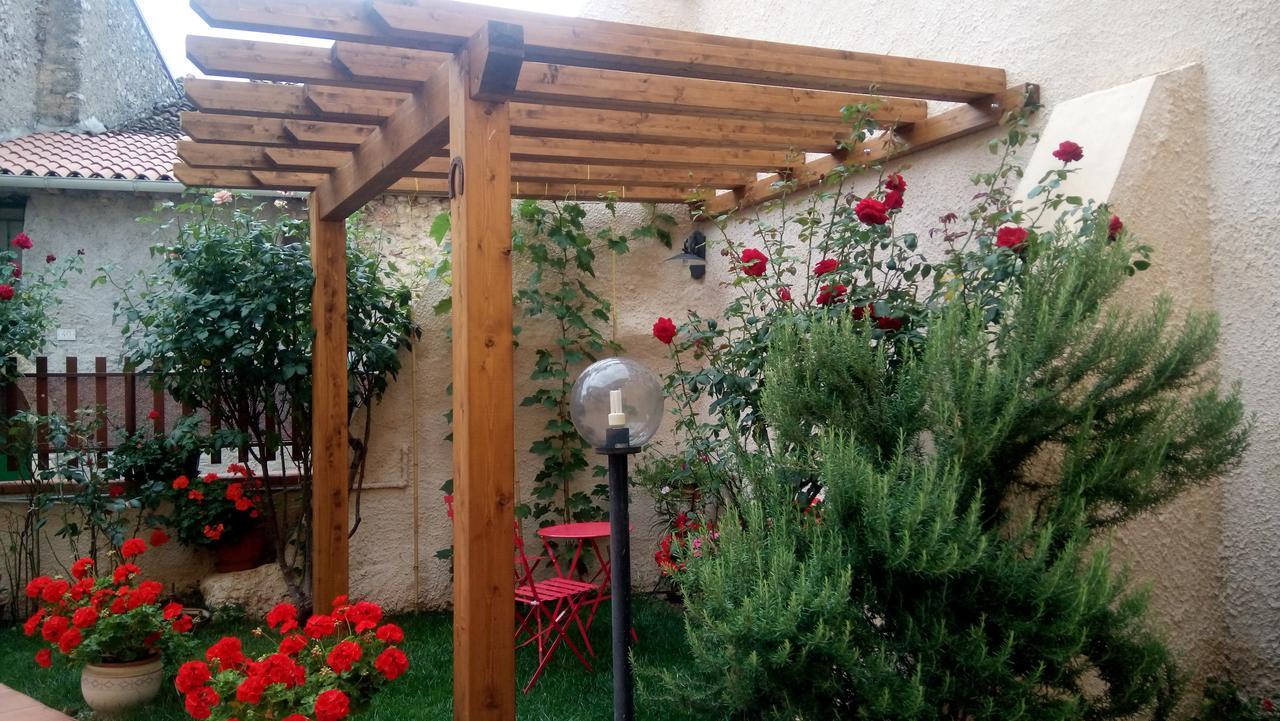 B&B A Casa Di Nonna Massa d'Albe Exterior foto
