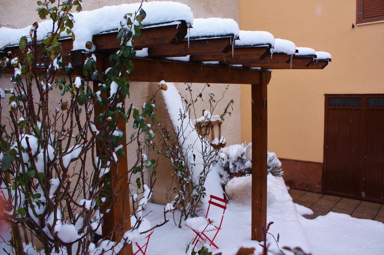 B&B A Casa Di Nonna Massa d'Albe Exterior foto