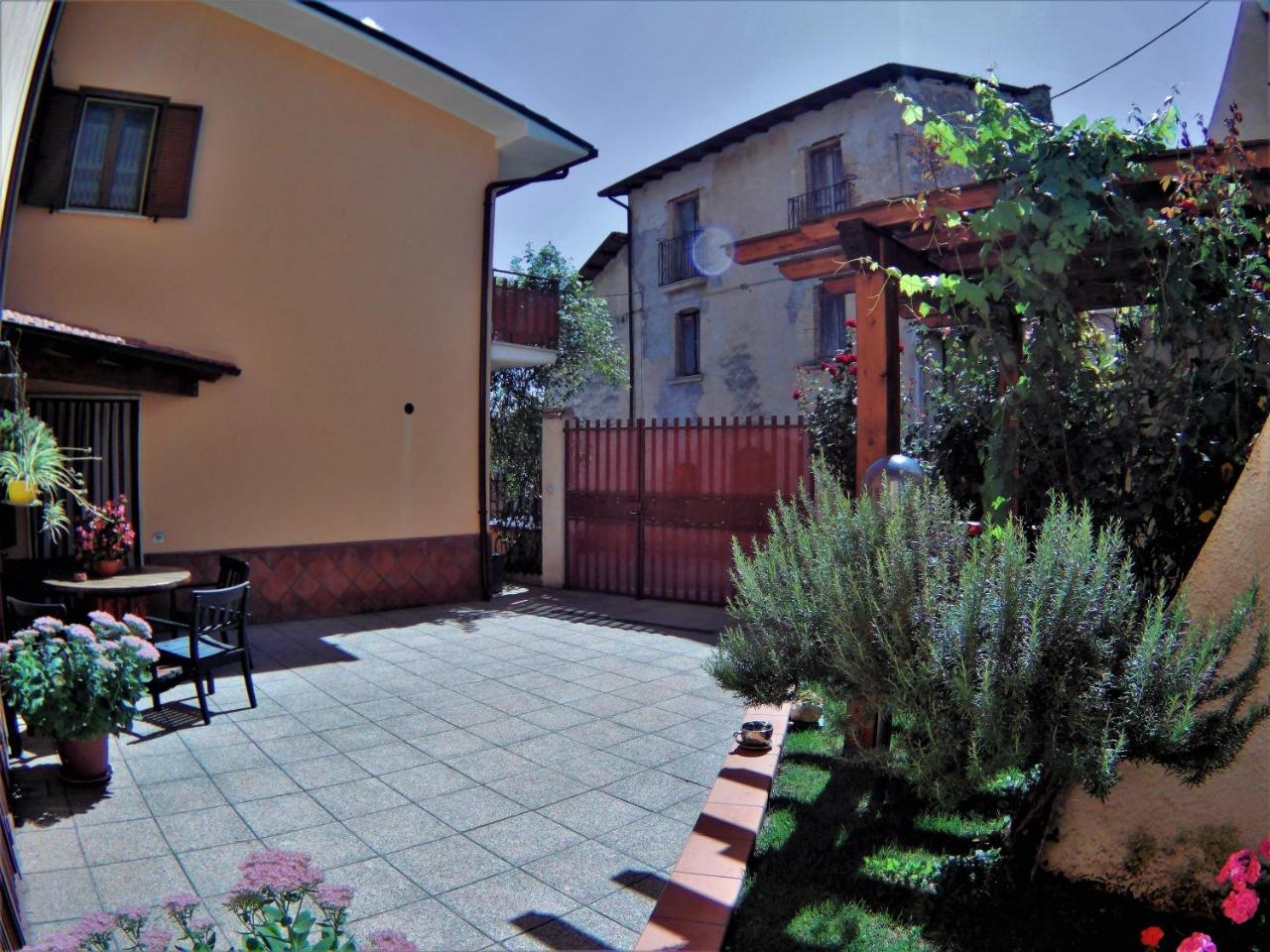 B&B A Casa Di Nonna Massa d'Albe Exterior foto
